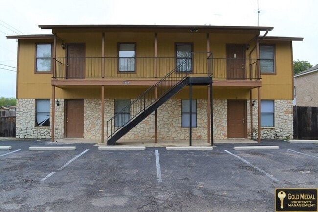 Primary Photo - 4707 Westcliff Rd