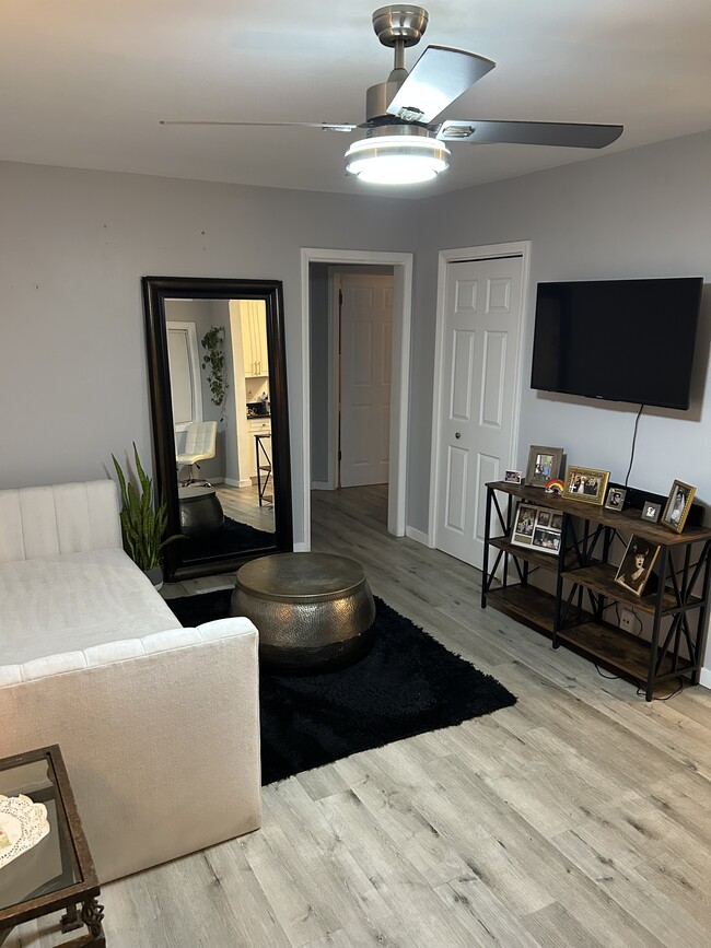 Building Photo - 3951 8th Ave