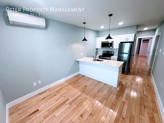 Building Photo - 5429 Master St