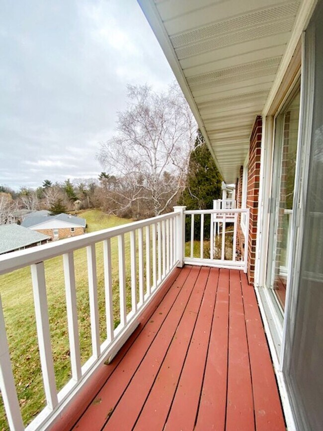 Building Photo - 3037 Humboldt Rd