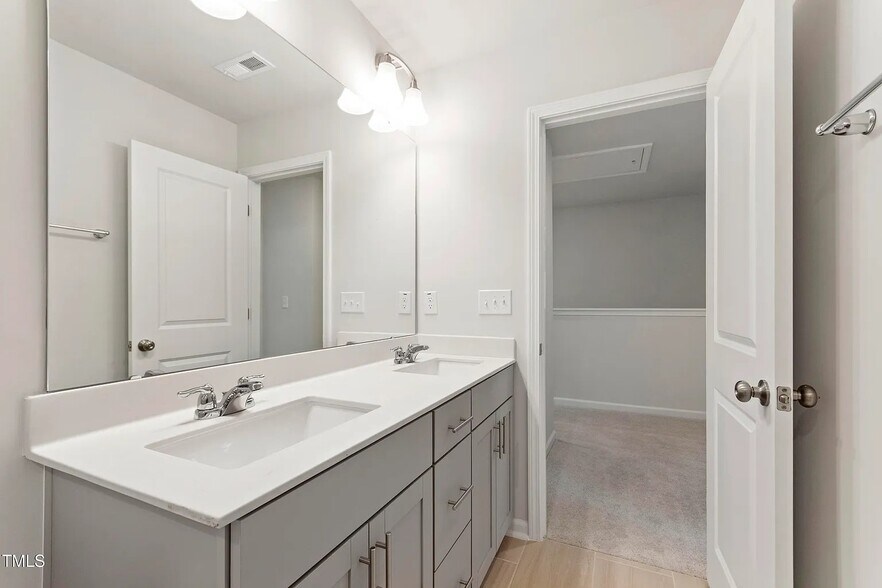 Building Photo - 2137 Terrawood Dr
