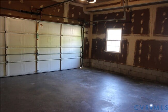 Building Photo - 1301 Canterbury Ln