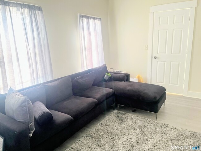 Building Photo - 233 Valley St