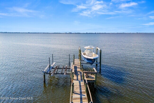 Building Photo - 133 Windemere Pl