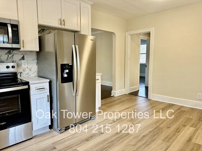 Building Photo - 6339 Glenway Dr