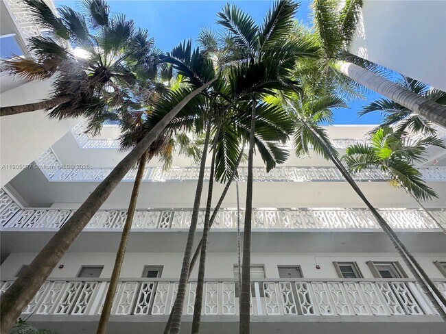 Building Photo - 9700 E Bay Harbor Dr