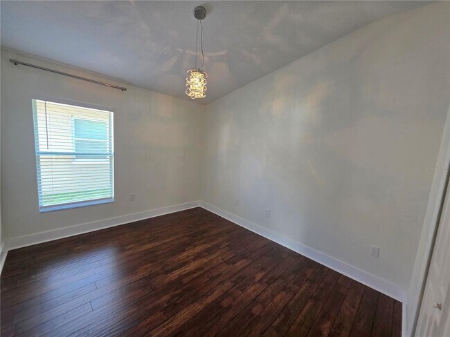 Building Photo - 730 Straw Lake Dr