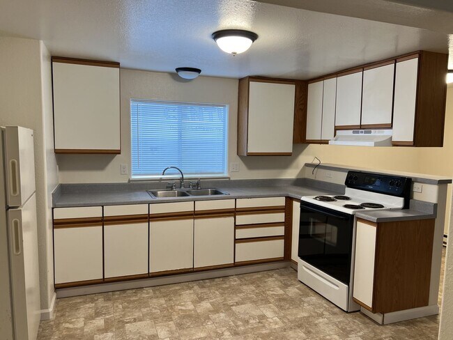 Building Photo - debd01