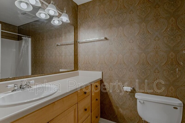 Building Photo - 132 Shockley St