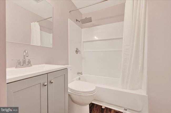 Building Photo - 4411 Falls Bridge Dr