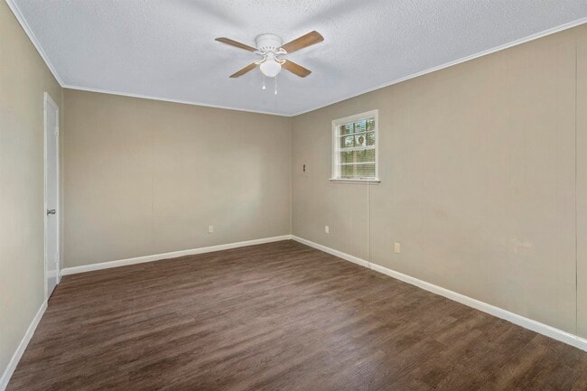 Building Photo - 2033 3rd St