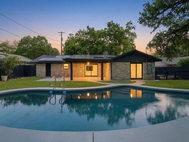 Building Photo - 7600 Shoal Creek Blvd