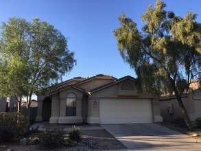 Building Photo - Great 3 Bedroom Litchfield Park Home Perfect Location