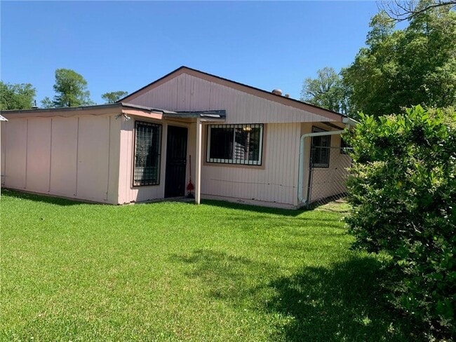 Building Photo - 4600 Arthur Dr