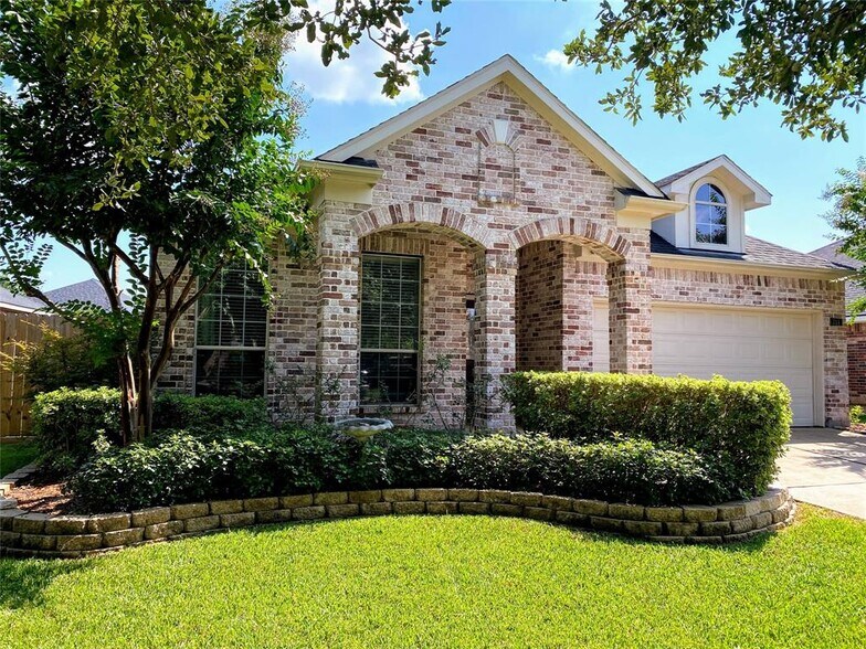 Building Photo - 314 River Briar Ln