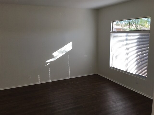 Building Photo - 5308 S 53rd Ln