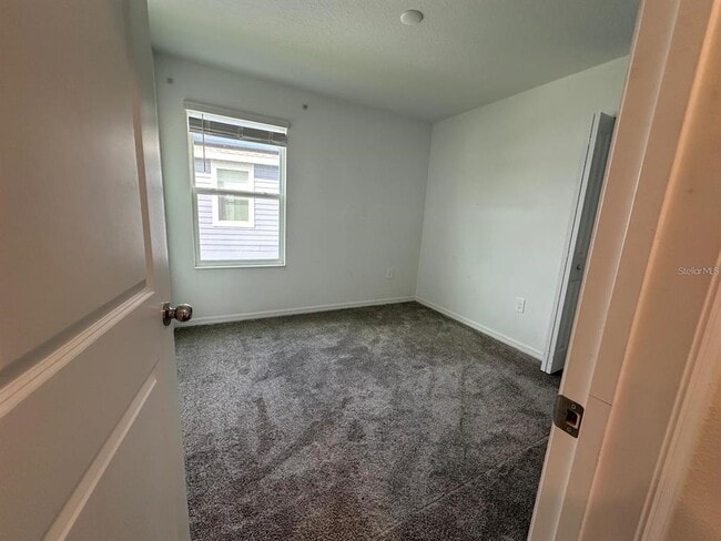 Building Photo - 669 Reggie Rd