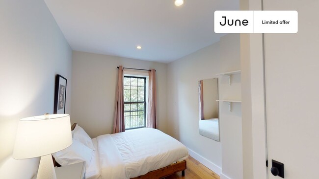 Primary Photo - Private bedroom in 5 bed/2 bath Home