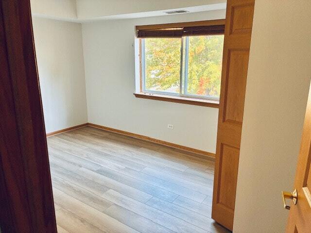 Building Photo - 927 Elderberry Cir