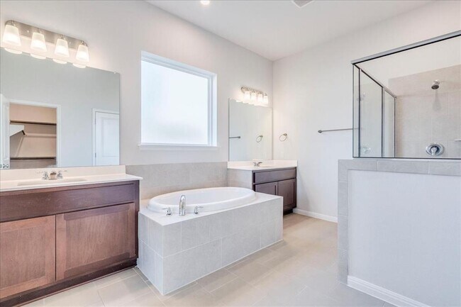 Building Photo - 135 Horseshoe Cove