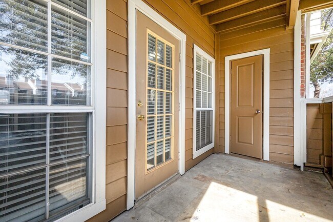 Building Photo - 3615 W Northgate Dr