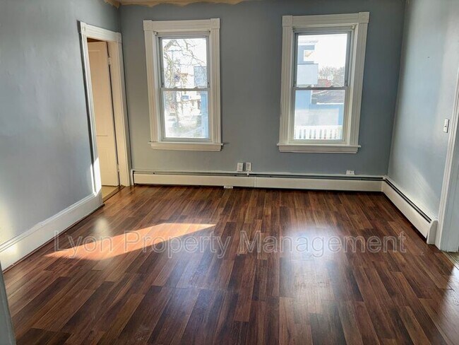 Building Photo - 1134 Social St