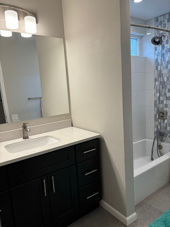 Building Photo - 6311 Benzo Dr