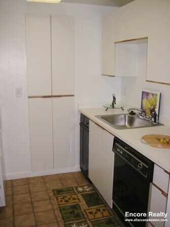 Building Photo - 237 Independence Dr