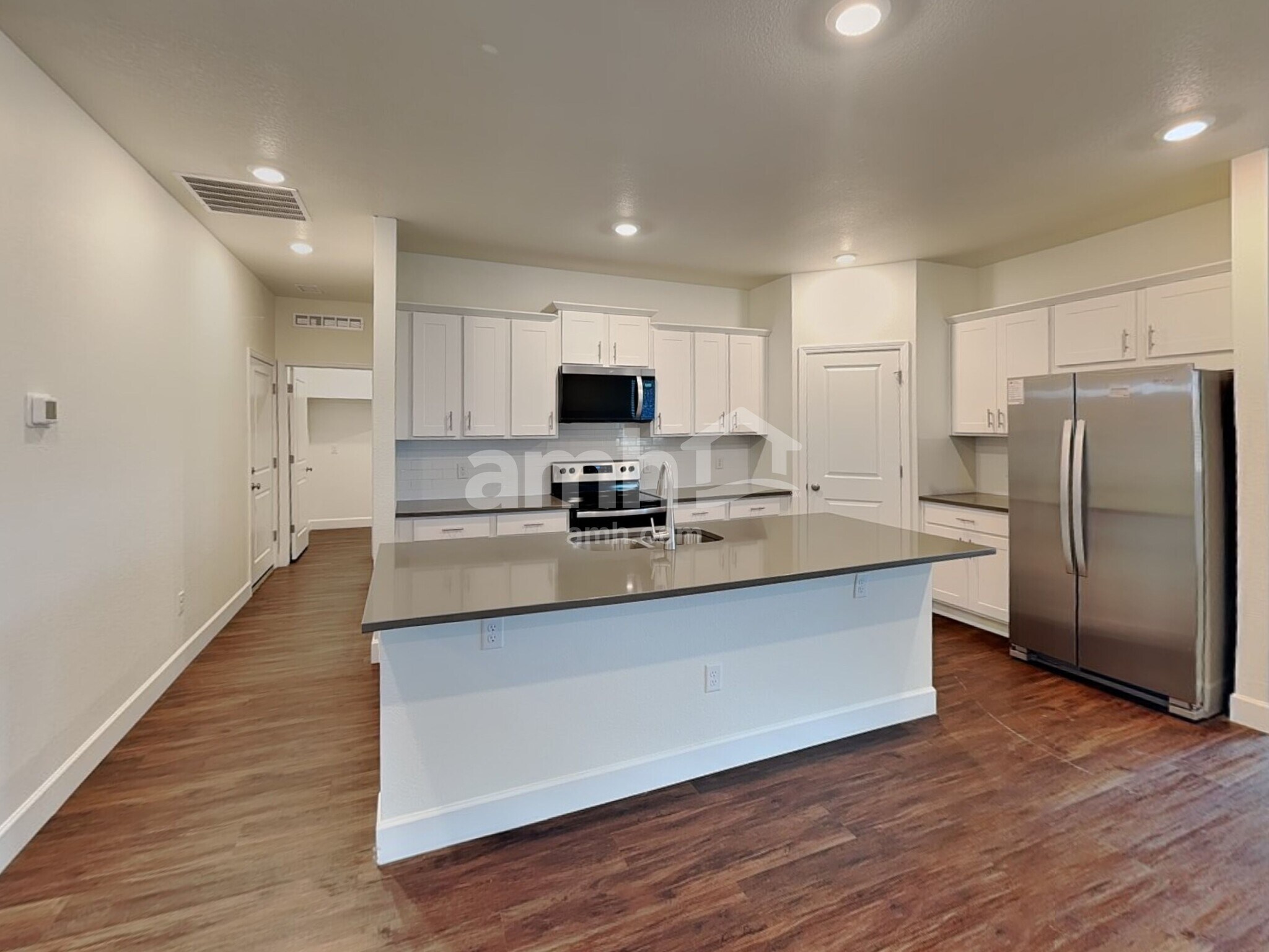 Building Photo - 8254 Joyce St