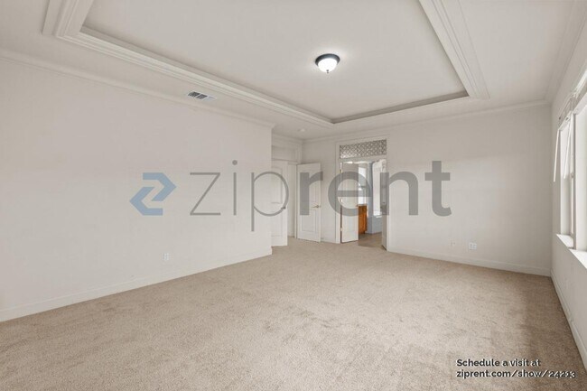 Building Photo - 9208 Hallmark Pl