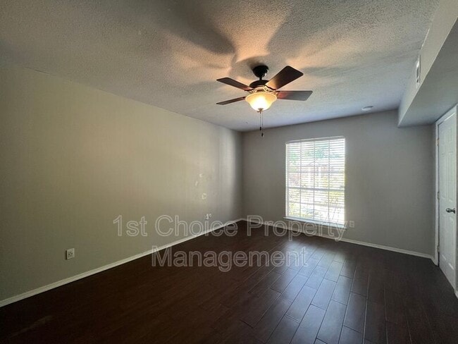 Building Photo - 4004 Ridglea Country Club Dr