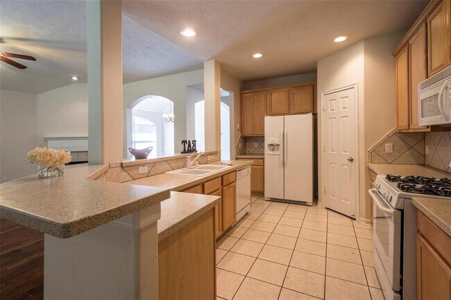 Building Photo - 21914 Hannover Ridge Dr