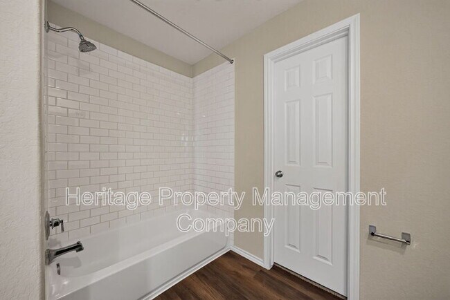 Building Photo - 6326 Willow Point Blvd