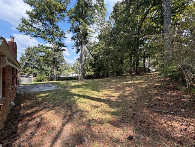 Building Photo - 105 Coker Dr