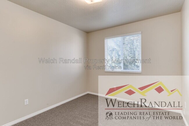 Building Photo - 478 E 2600 N