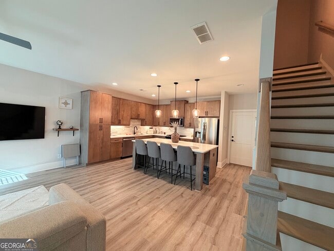 Building Photo - 1971 Drew Dr