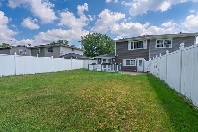 Building Photo - 1072 N Highland Ave