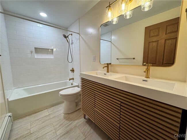 Building Photo - 3671 Gaskin Rd