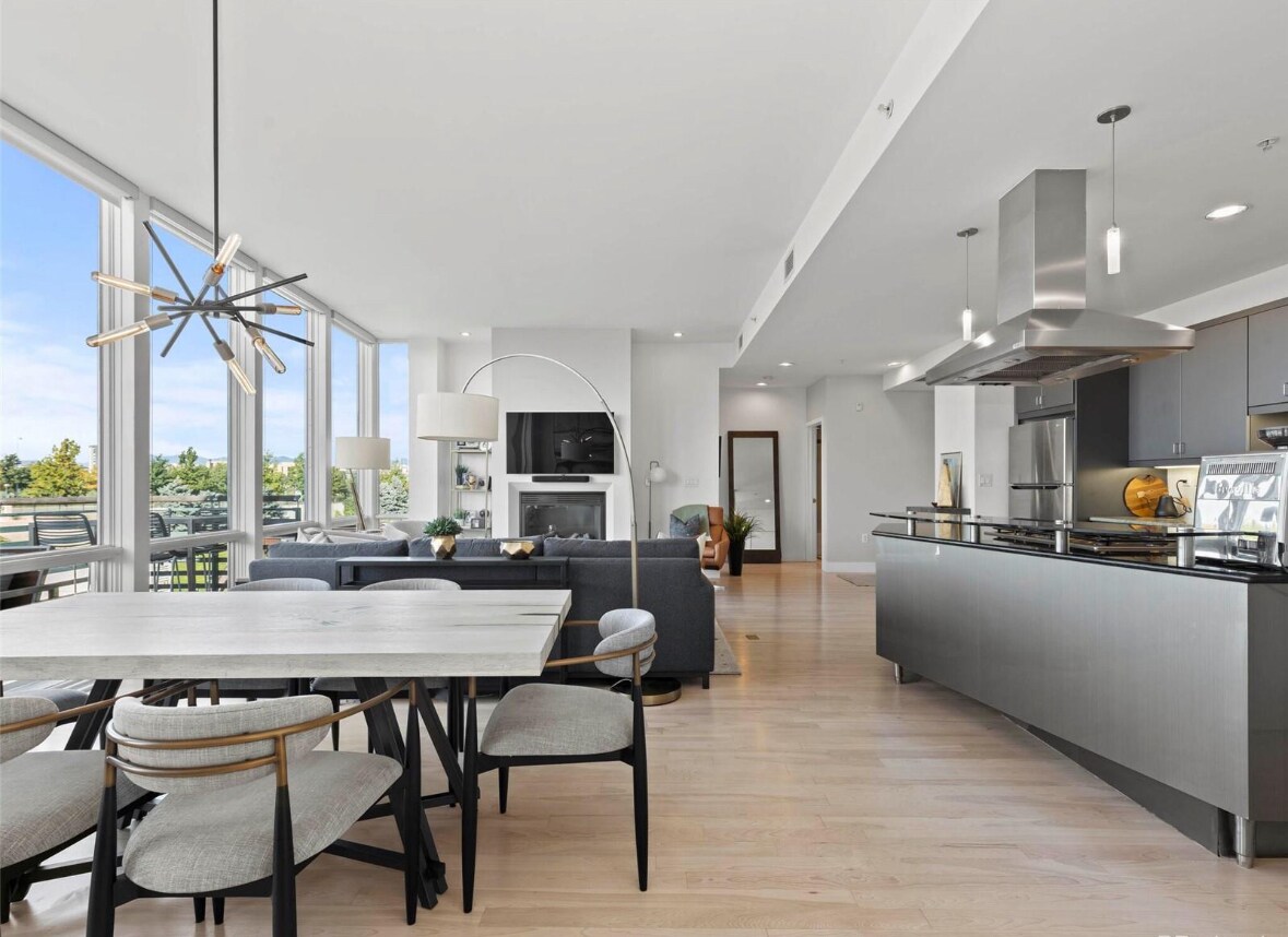 Building Photo - 1401 Delgany St