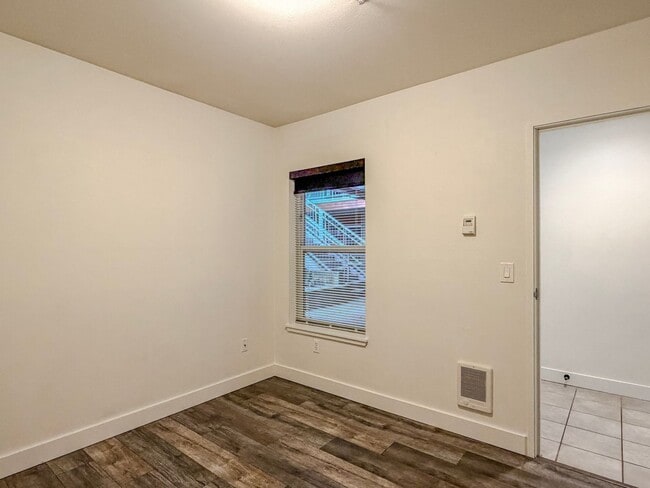 Building Photo - Great Location! 1bd/1bth Belltown Condo, $1,900/mo.