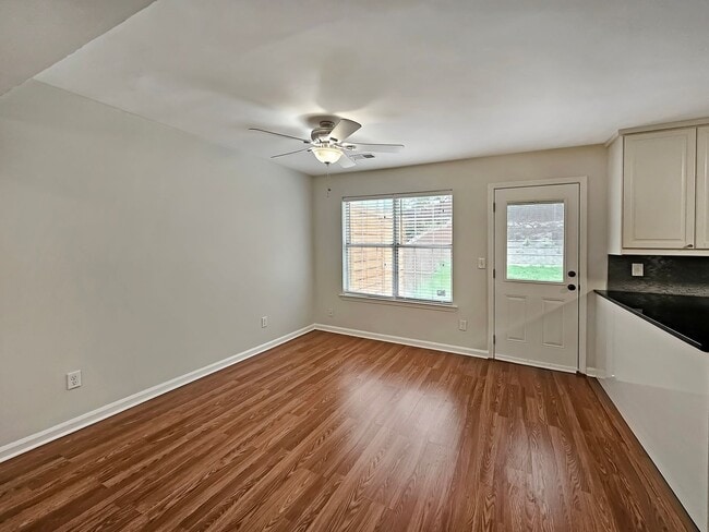 Building Photo - COMING SOON: Beautifully Updated 2/2.5 Townhome Near Truist Park