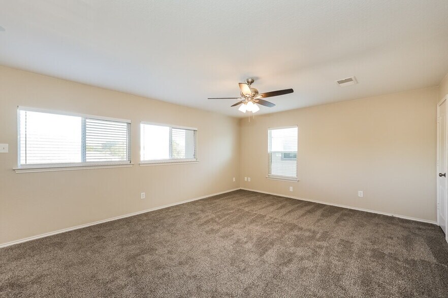 Building Photo - 1239 Butler Dr