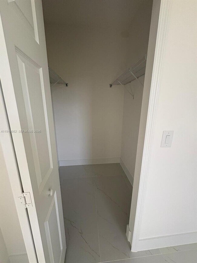 Building Photo - 1201 Leroy Ave