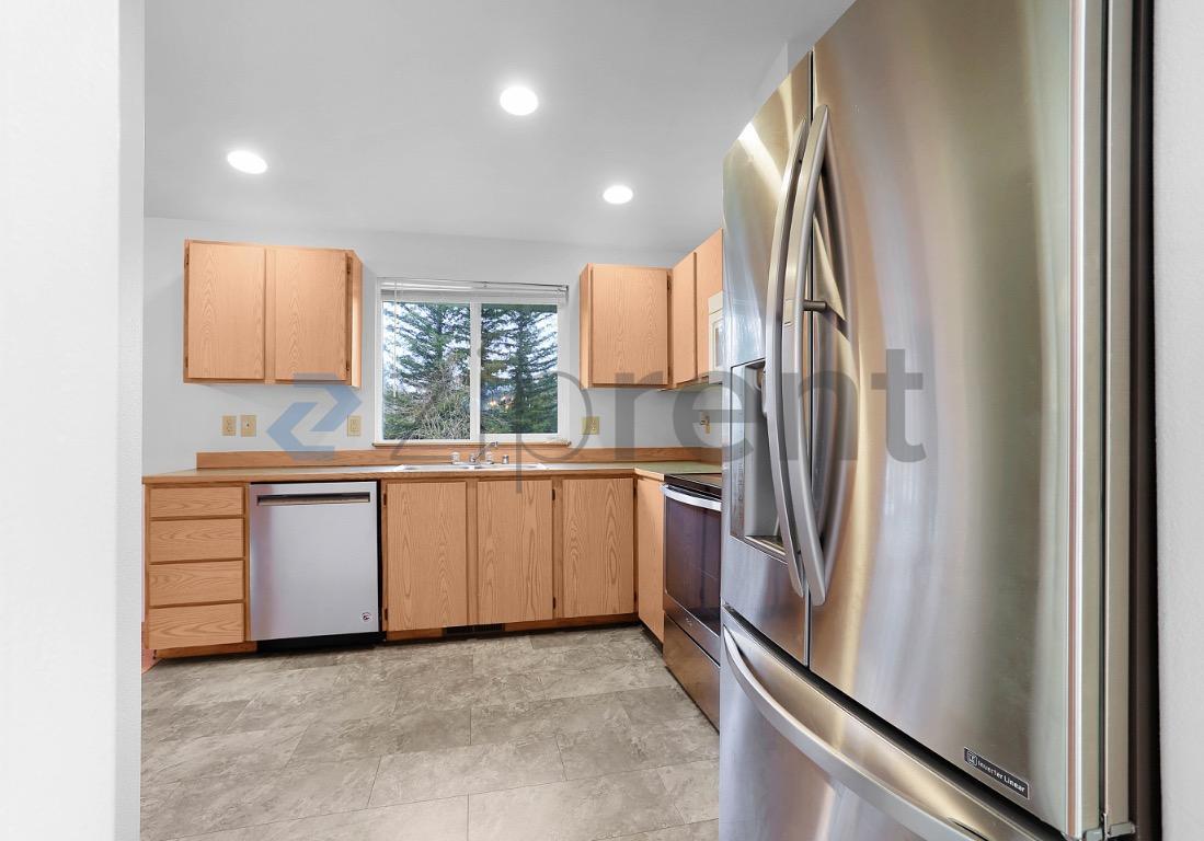 Building Photo - 1715 Gohr Rd