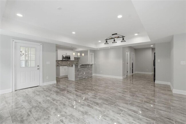 Building Photo - 770 Glastonbury Ct