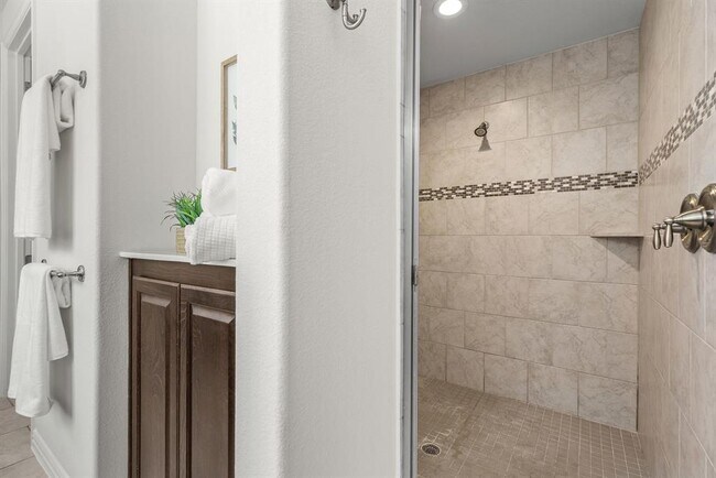 Building Photo - 2953 Diego Dr