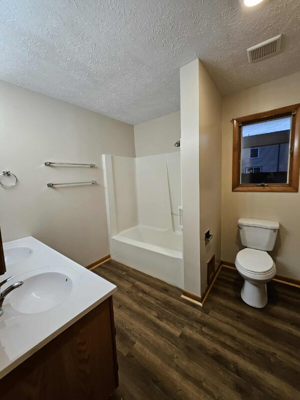 Building Photo - 468 Topaz Ln