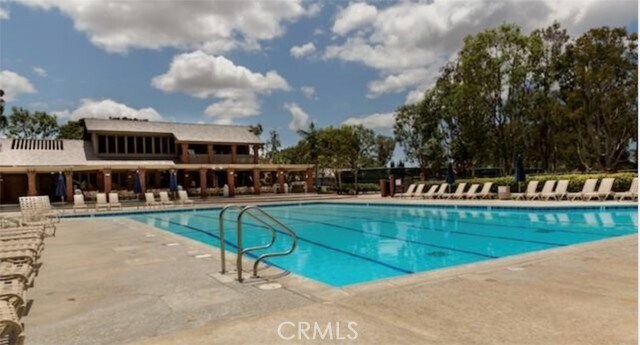 Building Photo - 13 Glorieta