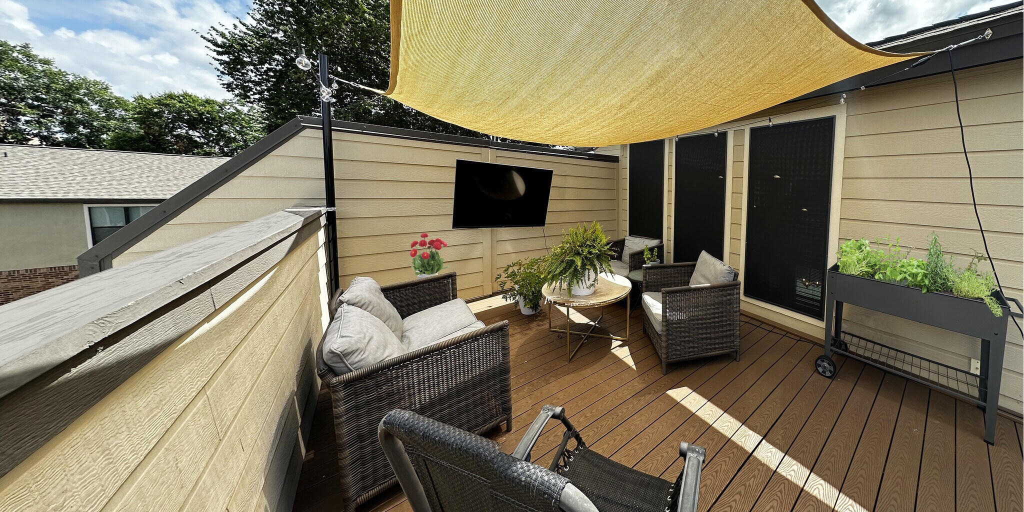 Building Photo - 6723 Eastridge Dr