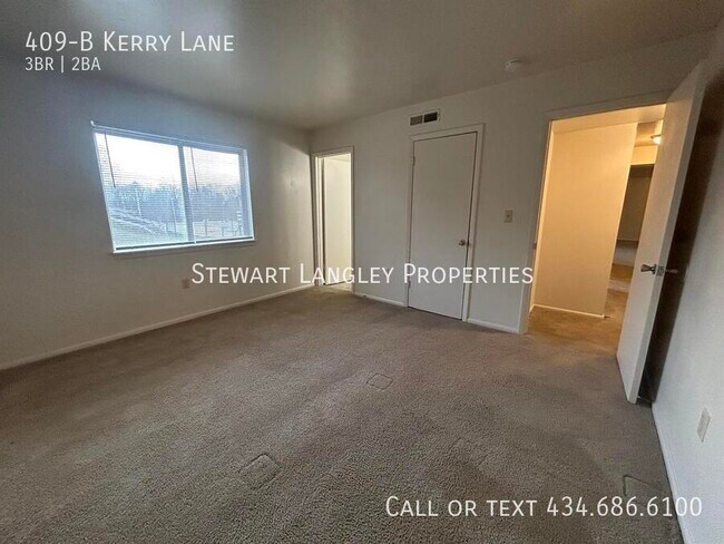 Building Photo - 409 Kerry Ln